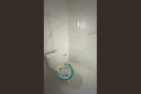 Casa à venda com 71m², 3 quartos e 2 vagas Casa à venda com 71m², 3 quartos e 2 vagasBanheiro