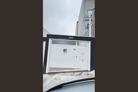 Casa à venda com 71m², 3 quartos e 2 vagas Casa à venda com 71m², 3 quartos e 2 vagasFachada