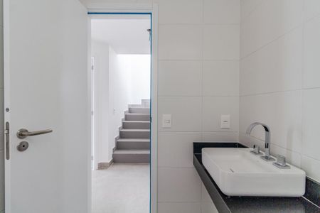 Casa de condomínio à venda com 256m², 3 quartos e 3 vagasBanheiro Social