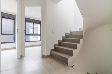 Casa de condomínio à venda com 256m², 3 quartos e 3 vagasCorredor