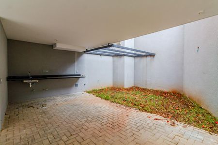 Casa de condomínio à venda com 225m², 3 quartos e 3 vagasQuintal