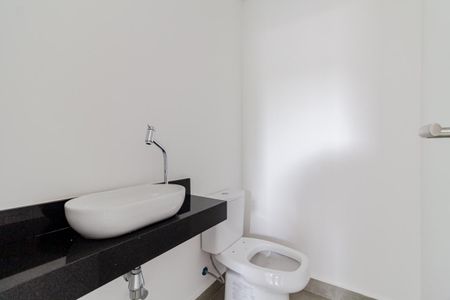 Casa de condomínio à venda com 225m², 3 quartos e 3 vagasLavabo