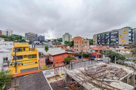 Casa de condomínio à venda com 225m², 3 quartos e 3 vagasVista