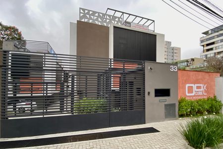 Casa de condomínio à venda com 225m², 3 quartos e 3 vagas Casa de condomínio à venda com 225m², 3 quartos e 3 vagasFachada