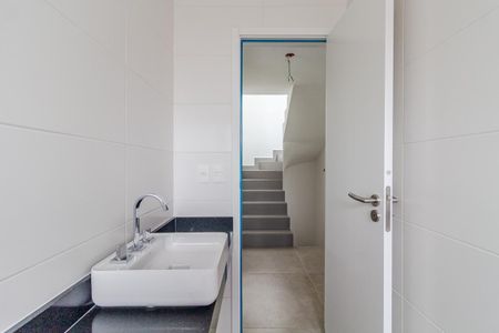 Casa de condomínio à venda com 225m², 3 quartos e 3 vagasBanheiro Social