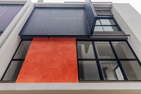 Casa de condomínio à venda com 225m², 3 quartos e 3 vagasFachada