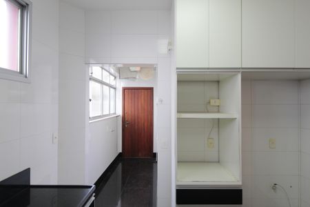 Apartamento à venda com 112m², 4 quartos e 2 vagasCozinha