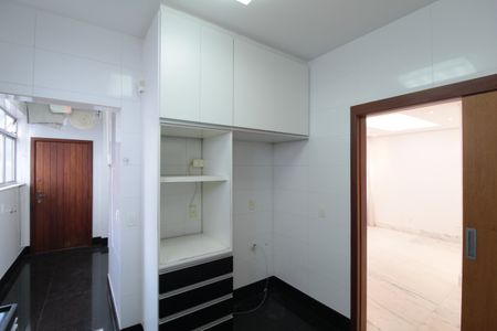 Apartamento à venda com 112m², 4 quartos e 2 vagasCozinha