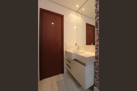 Apartamento à venda com 112m², 4 quartos e 2 vagasBanheiro Social