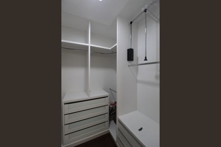 Apartamento à venda com 112m², 4 quartos e 2 vagasCloset da Suíte