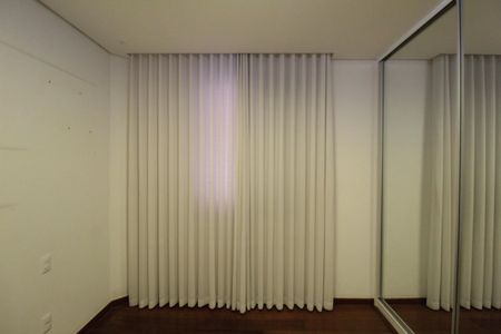 Apartamento à venda com 112m², 4 quartos e 2 vagasQuarto 1