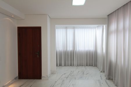 Apartamento à venda com 112m², 4 quartos e 2 vagasSala de Estar