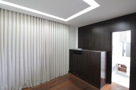 Apartamento à venda com 112m², 4 quartos e 2 vagasSuite