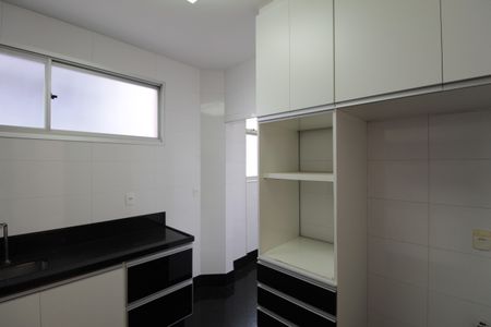 Apartamento à venda com 112m², 4 quartos e 2 vagasCozinha