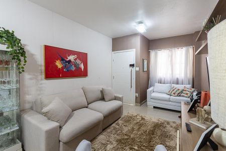 Casa à venda com 136m², 4 quartos e sem vaga Casa à venda com 136m², 4 quartos e sem vagaSala