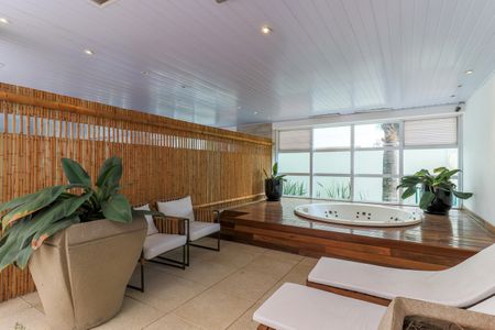 Apartamento à venda com 74m², 2 quartos e 2 vagasÁrea comum - Spa