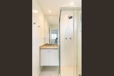 Apartamento à venda com 74m², 2 quartos e 2 vagasBanheiro da Suíte 2