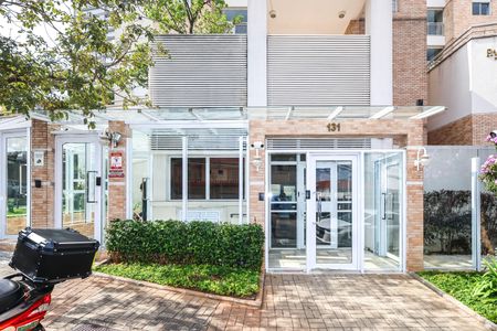 Apartamento para alugar com 122m², 3 quartos e 2 vagas Apartamento para alugar com 122m², 3 quartos e 2 vagasFachada