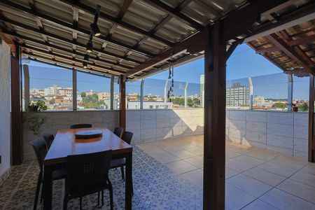 Apartamento à venda com 130m², 3 quartos e 2 vagas Apartamento à venda com 130m², 3 quartos e 2 vagasCobertura