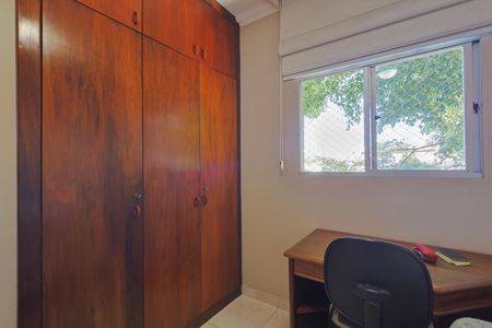 Apartamento à venda com 130m², 3 quartos e 2 vagas Apartamento à venda com 130m², 3 quartos e 2 vagasQuarto 2