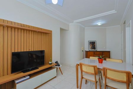 Apartamento à venda com 130m², 3 quartos e 2 vagas Apartamento à venda com 130m², 3 quartos e 2 vagasSala