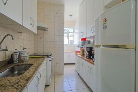 Apartamento à venda com 130m², 3 quartos e 2 vagas Apartamento à venda com 130m², 3 quartos e 2 vagasCozinha