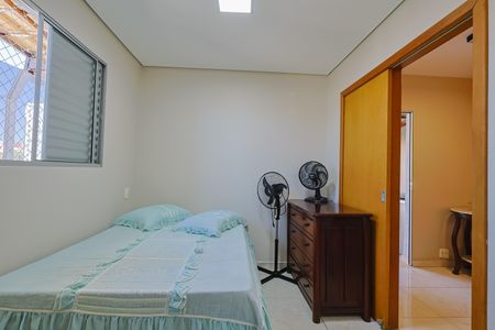 Apartamento à venda com 130m², 3 quartos e 2 vagas Apartamento à venda com 130m², 3 quartos e 2 vagasSuíte