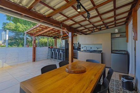 Apartamento à venda com 130m², 3 quartos e 2 vagas Apartamento à venda com 130m², 3 quartos e 2 vagasCobertura