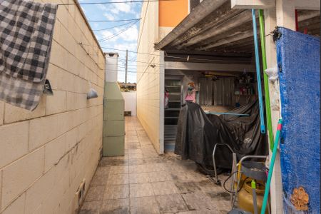 Casa de condomínio à venda com 200m², 2 quartos e 2 vagasQuintal