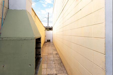 Casa de condomínio à venda com 200m², 2 quartos e 2 vagasQuintal