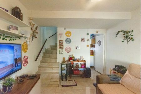 Casa de condomínio à venda com 200m², 2 quartos e 2 vagasSala