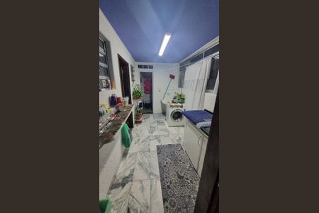 Apartamento à venda com 150m², 3 quartos e 1 vaga Apartamento à venda com 150m², 3 quartos e 1 vagaLavanderia