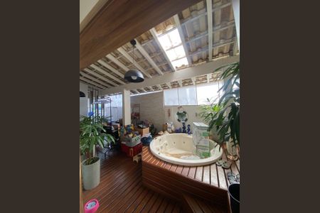 Casa à venda com 111m², 3 quartos e 2 vagas Casa à venda com 111m², 3 quartos e 2 vagasFoto 01