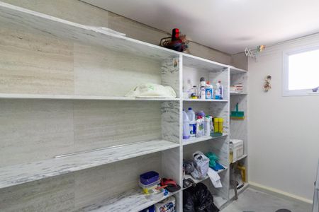 Apartamento à venda com 236m², 3 quartos e 4 vagas Apartamento à venda com 236m², 3 quartos e 4 vagasQuarto de Serviço