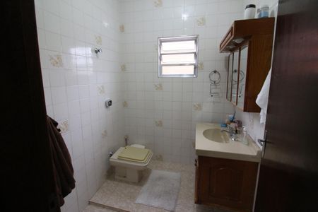 Casa à venda com 111m², 3 quartos e 6 vagasBanheiro 1