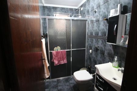 Casa à venda com 111m², 3 quartos e 6 vagasBanheiro 2