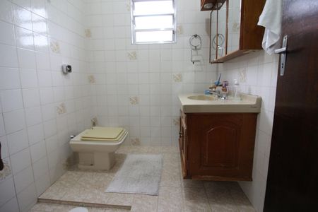 Casa à venda com 111m², 3 quartos e 6 vagasBanheiro 1