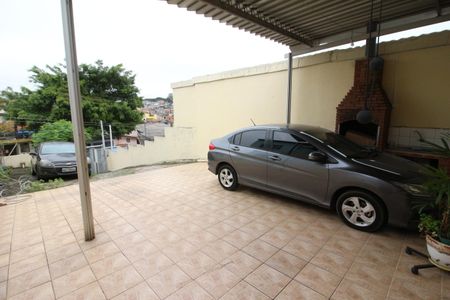 Casa à venda com 111m², 3 quartos e 6 vagasChurrasqueira