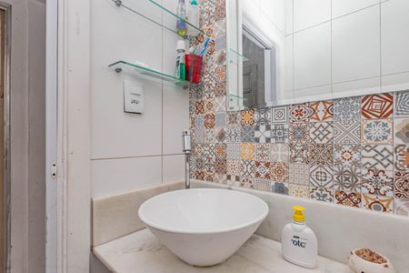 Casa à venda com 65m², 2 quartos e 1 vagaBanheiro