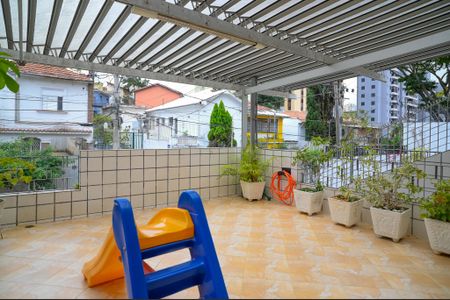 Casa à venda com 250m², 3 quartos e 2 vagasTerraço