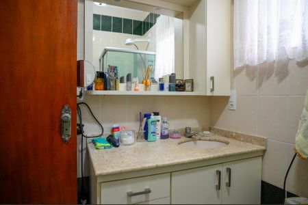 Casa à venda com 250m², 3 quartos e 2 vagasBanheiro Suíte