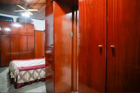 Casa à venda com 250m², 3 quartos e 2 vagasSuíte