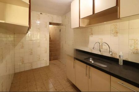 Casa à venda com 150m², 3 quartos e 4 vagas Casa à venda com 150m², 3 quartos e 4 vagasFoto 04