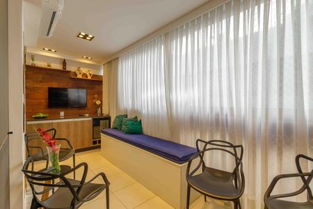 Apartamento à venda com 89m², 3 quartos e 2 vagas Apartamento à venda com 89m², 3 quartos e 2 vagasVaranda da Sala