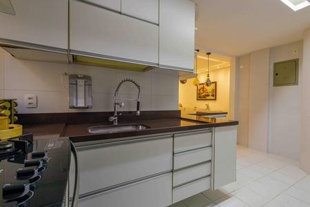 Apartamento à venda com 89m², 3 quartos e 2 vagas Apartamento à venda com 89m², 3 quartos e 2 vagasCozinha