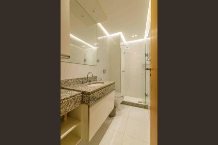 Apartamento à venda com 89m², 3 quartos e 2 vagas Apartamento à venda com 89m², 3 quartos e 2 vagasBanheiro Social