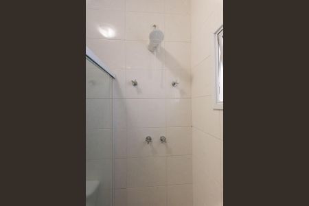 Casa de condomínio para alugar com 250m², 4 quartos e 2 vagas Casa de condomínio para alugar com 250m², 4 quartos e 2 vagasBanheiro da Suíte 4