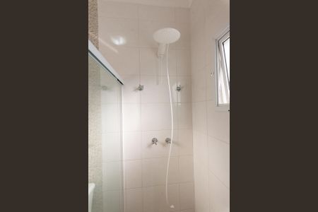 Casa de condomínio para alugar com 250m², 4 quartos e 2 vagas Casa de condomínio para alugar com 250m², 4 quartos e 2 vagasBanheiro da Suíte 2 e 3