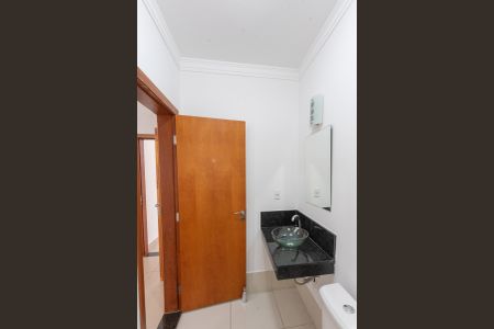 Casa de condomínio para alugar com 250m², 4 quartos e 2 vagas Casa de condomínio para alugar com 250m², 4 quartos e 2 vagasBanheiro da Suíte 1