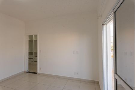 Casa de condomínio para alugar com 250m², 4 quartos e 2 vagas Casa de condomínio para alugar com 250m², 4 quartos e 2 vagasSuíte 4